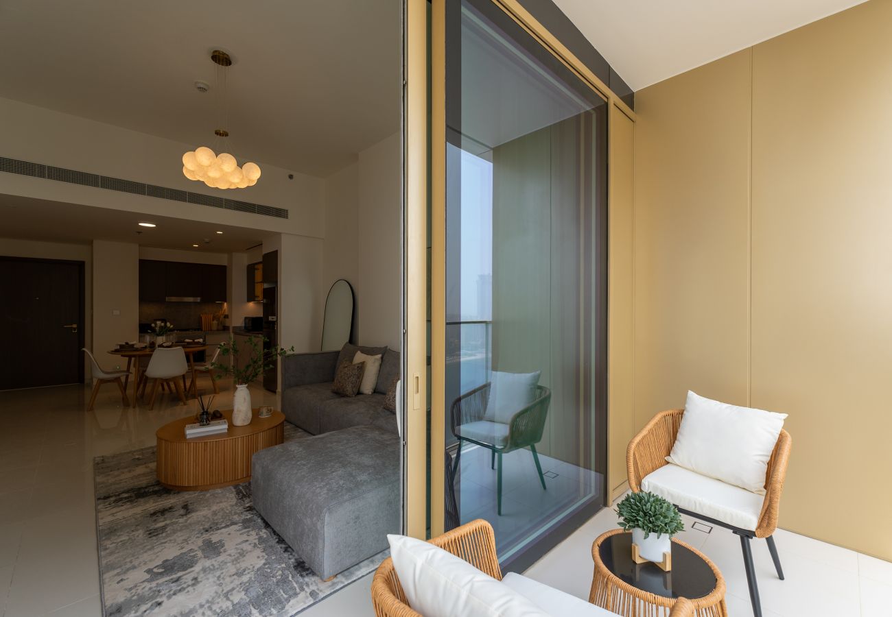 Apartment in Dubai - Stylish Emaar Beachfront | Near Marina & JBR