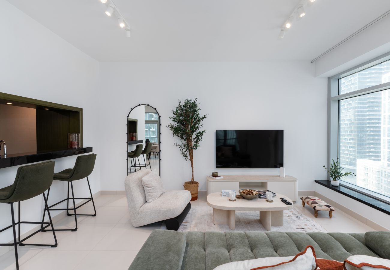 Apartment in Dubai - Modern Downtown 2BR, Walk to Mall, Burj Khalifa & Opera
