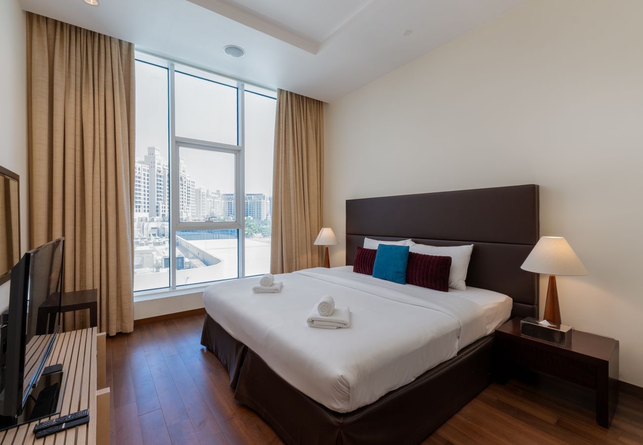 Apartment in Dubai - Prime Palm Jumeirah 3BR w/ Beach Access