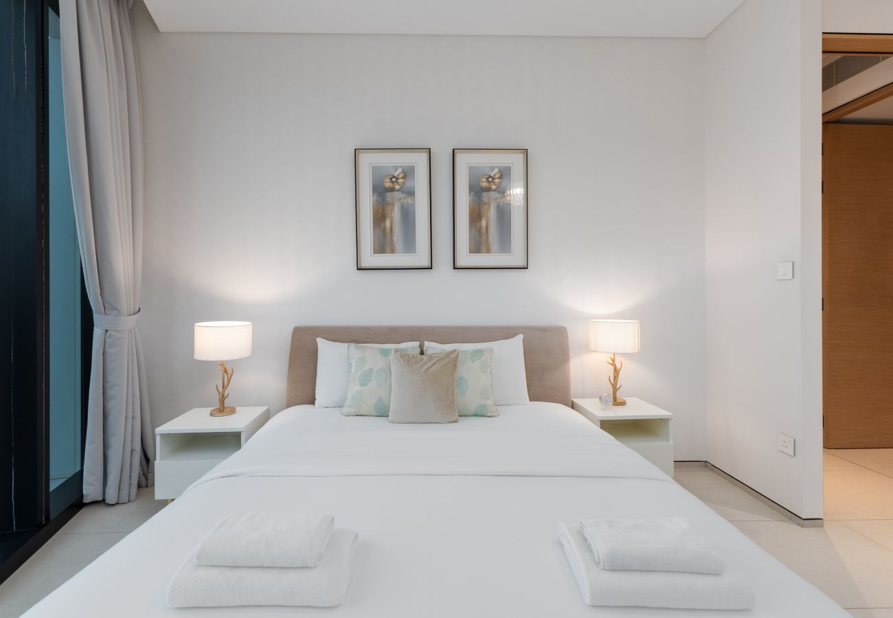 Apartment in Dubai - Modern 1BR w/ Marina View Balcony at Address JBR