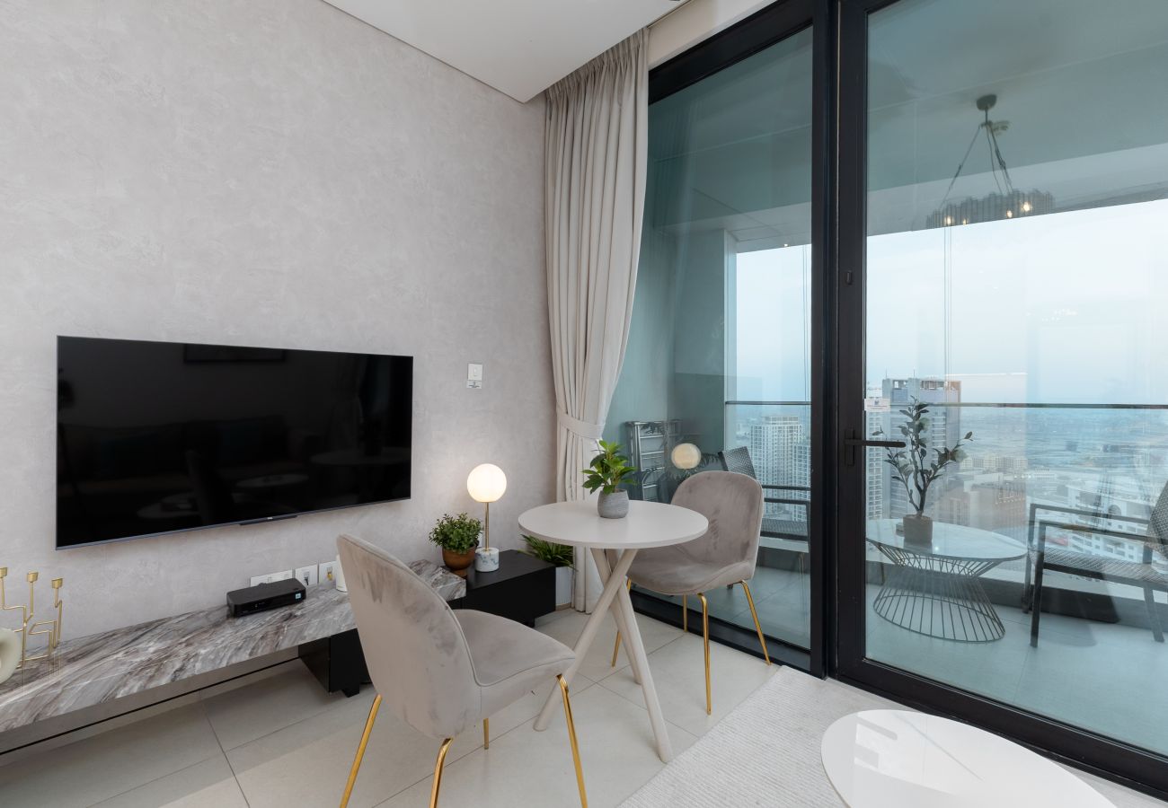 Apartment in Dubai - Modern 1BR w/ Marina View Balcony at Address JBR