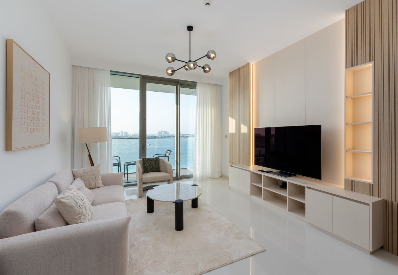 Apartment in Dubai - Chic 2BR w/ Sea Views | Near Marina & JBR