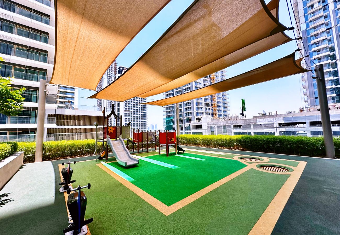 Apartment in Dubai - Chic 2BR w/ Sea Views | Near Marina & JBR