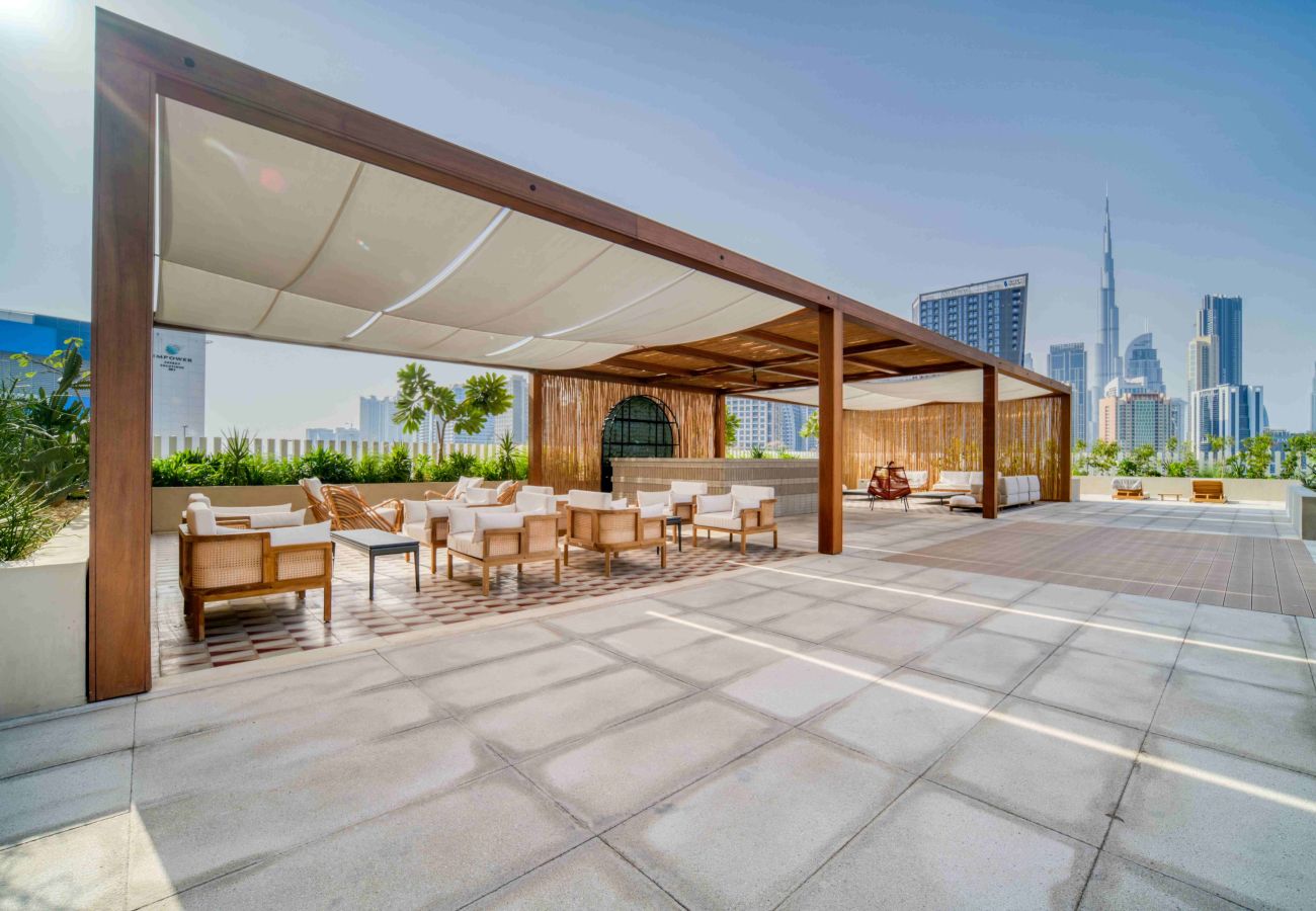 Studio in Dubai - Urban Studio w/ Balcony Near Downtown and Canal