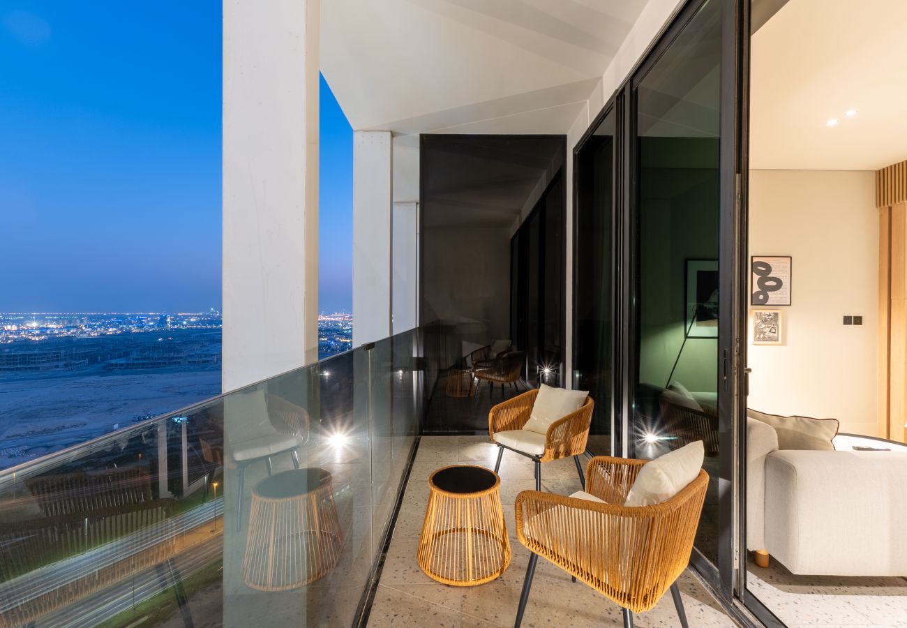 Studio in Dubai - Urban Studio w/ Balcony Near Downtown and Canal