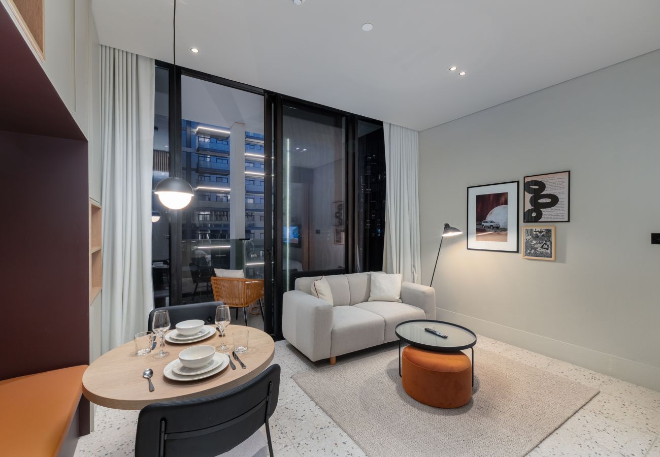 Studio in Dubai - Urban Studio w/ Balcony Near Downtown and Canal