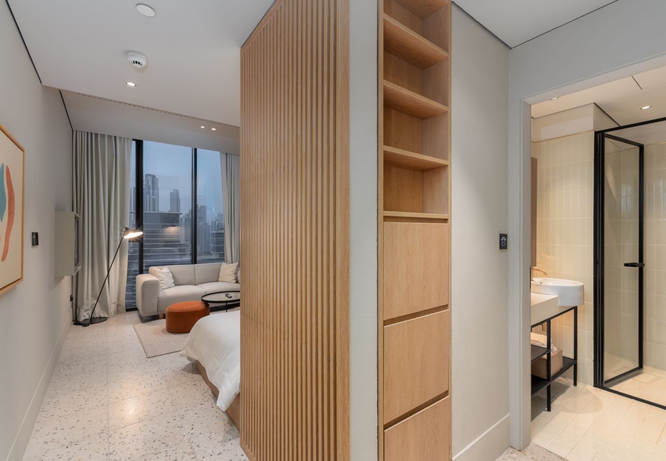 Studio in Dubai - Burj View Studio Near Downtown and Canal