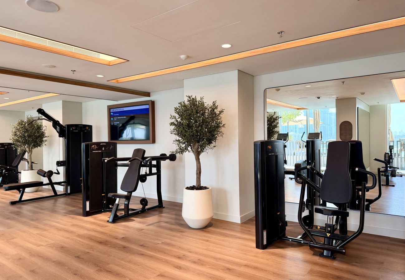 Apartment in Dubai - Exquisite 2BR | Private Beach Access | Near Marina & JBR