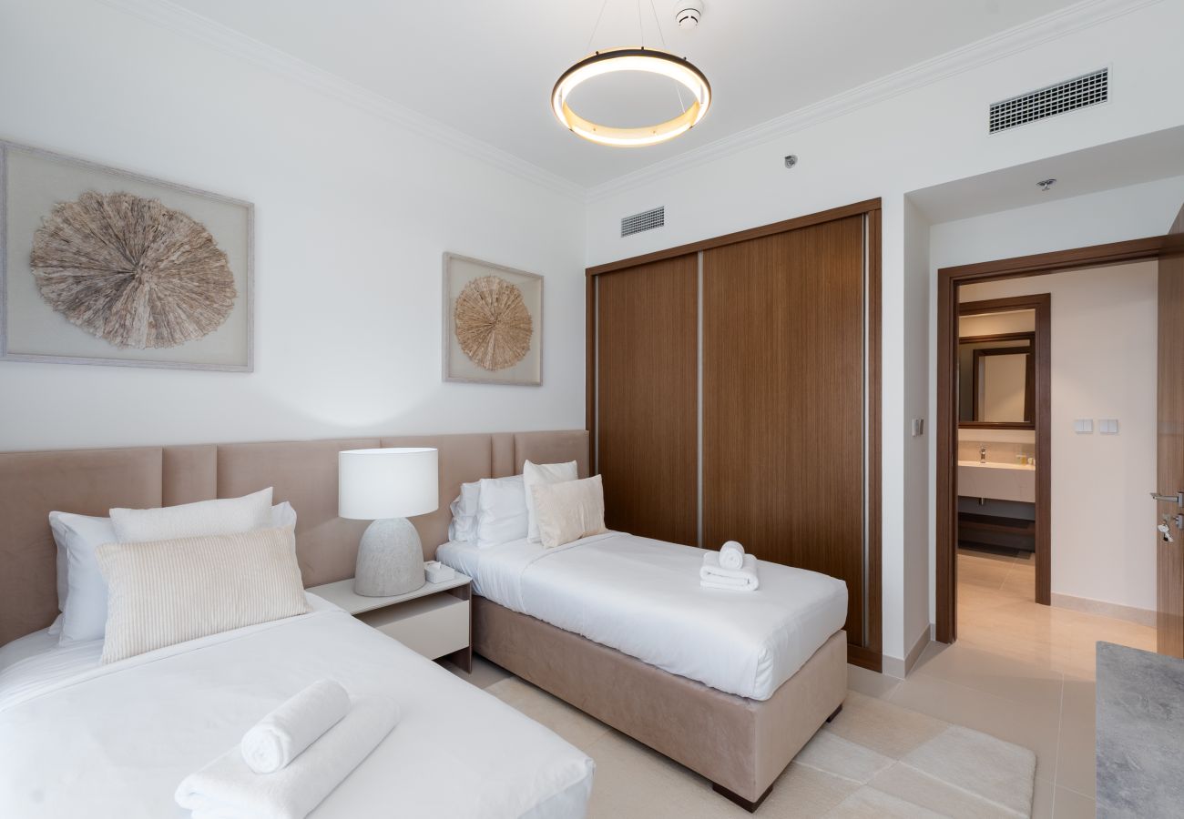 Apartment in Dubai - Exquisite 2BR | Private Beach Access | Near Marina & JBR