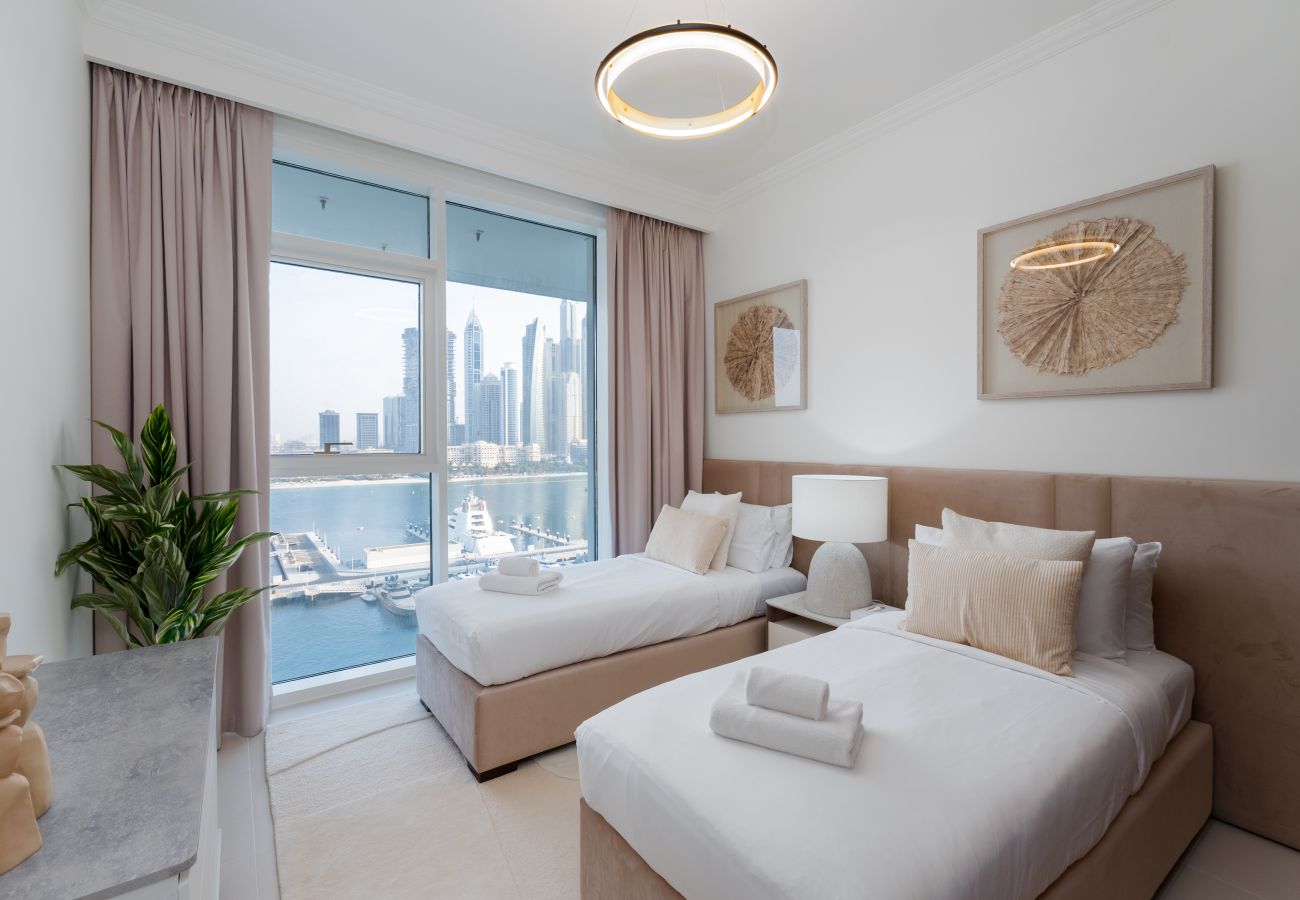 Apartment in Dubai - Exquisite 2BR | Private Beach Access | Near Marina & JBR