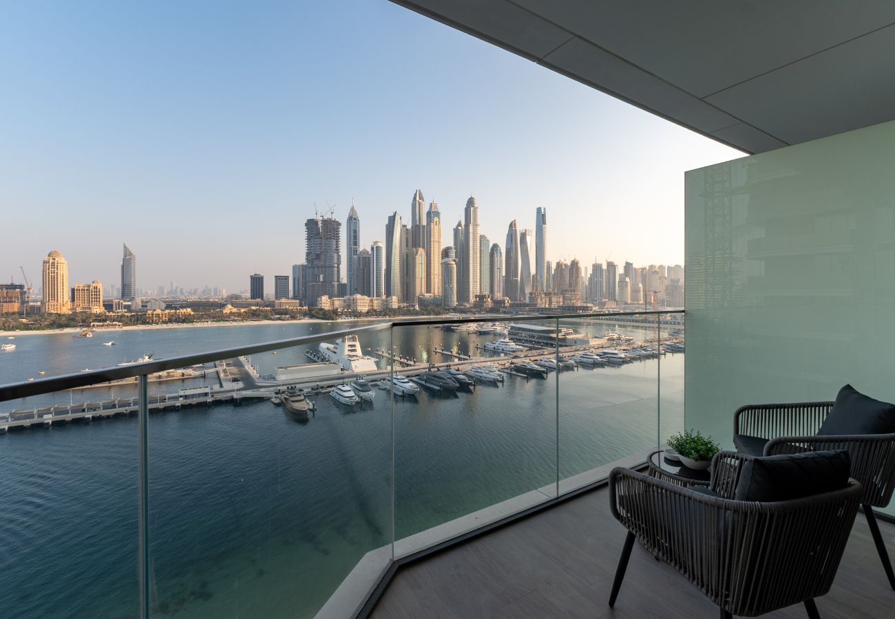 Apartment in Dubai - Exquisite 2BR | Private Beach Access | Near Marina & JBR