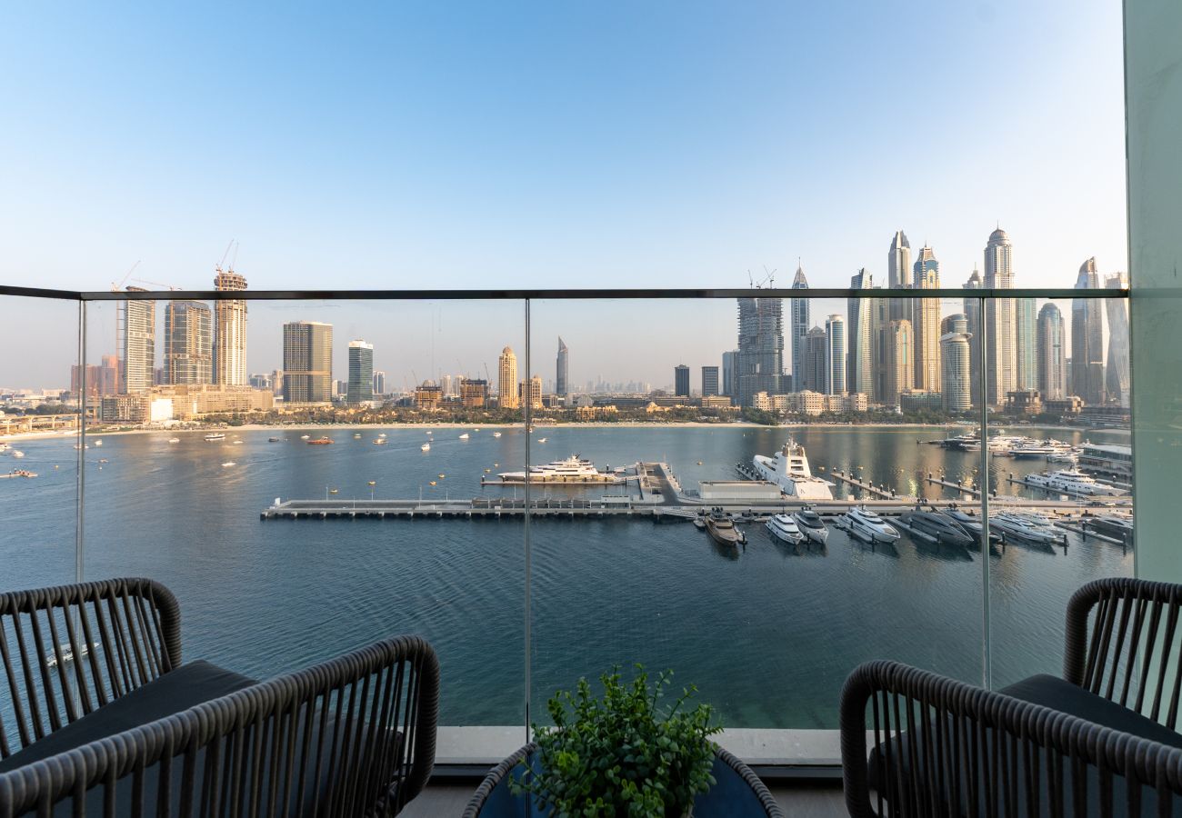 Apartment in Dubai - Exquisite 2BR | Private Beach Access | Near Marina & JBR