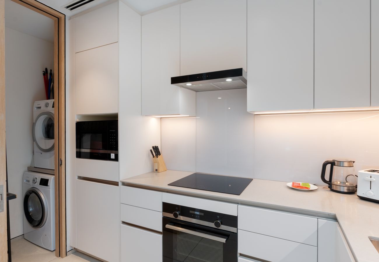 Apartment in Dubai - Address JBR 2BR | Steps to Beach & Bluewaters