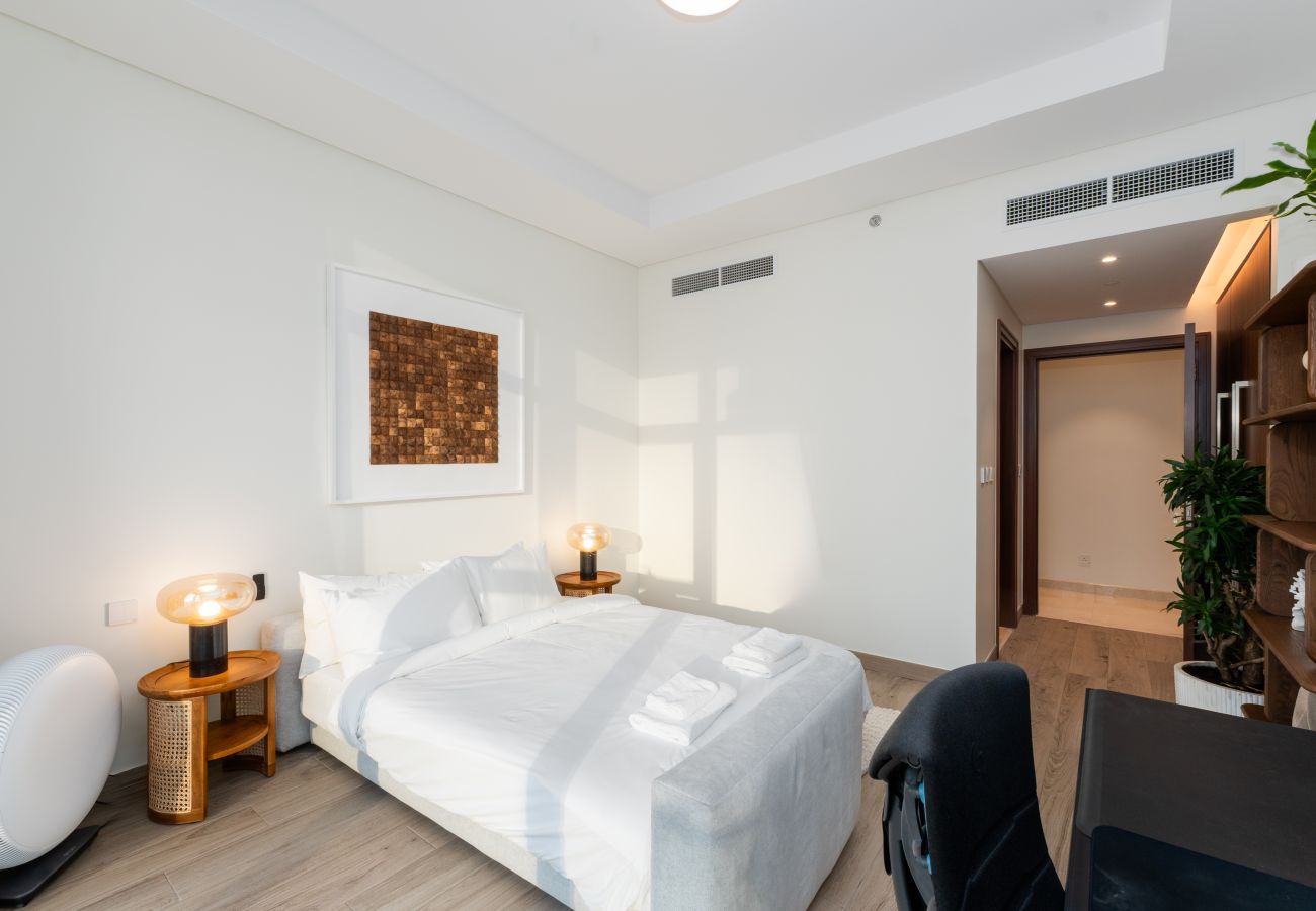 Apartment in Dubai - Prime 2BR Downtown | Iconic Burj View