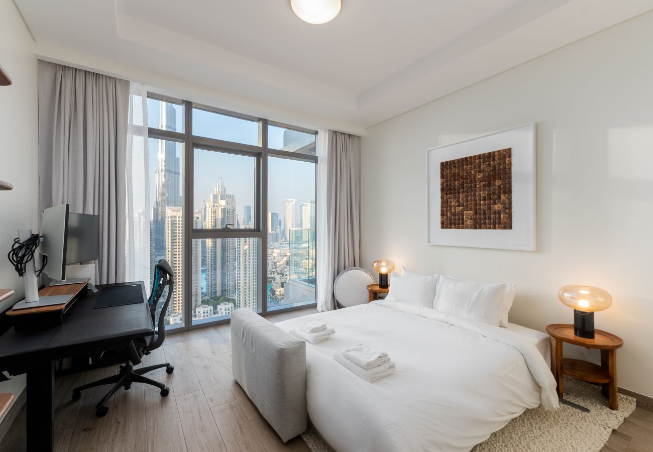 Apartment in Dubai - Prime 2BR Downtown | Iconic Burj View