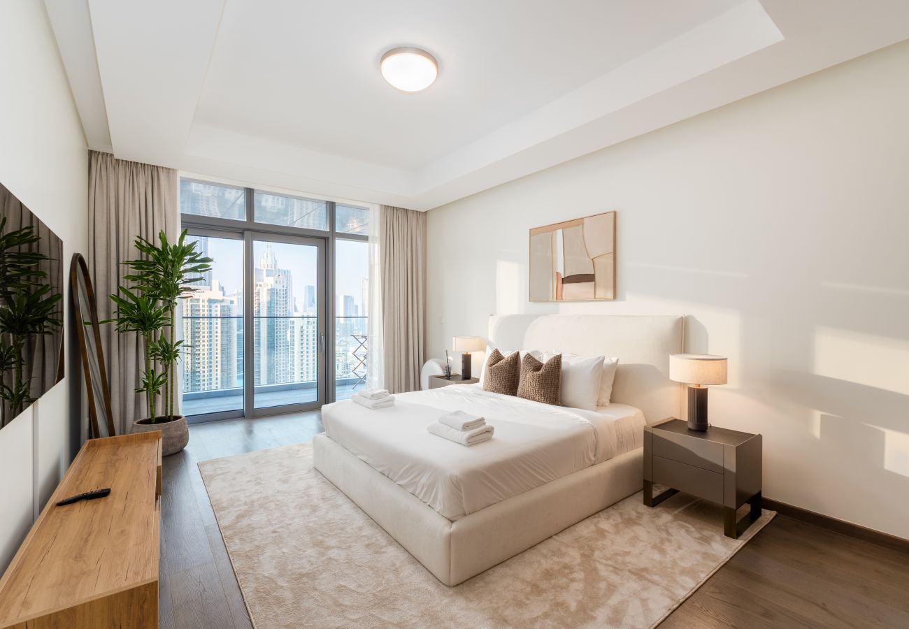 Apartment in Dubai - Prime 2BR Downtown | Iconic Burj View