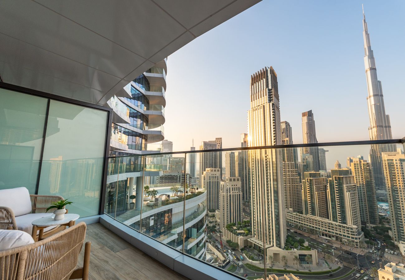 Apartment in Dubai - Prime 2BR Downtown | Iconic Burj View