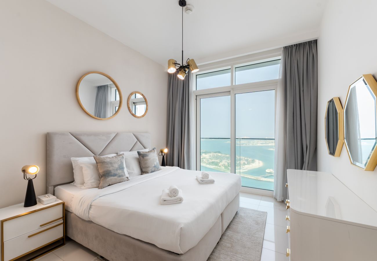 Apartment in Dubai - Sleek 1BR Emaar Beachfront | Near Marina & JBR