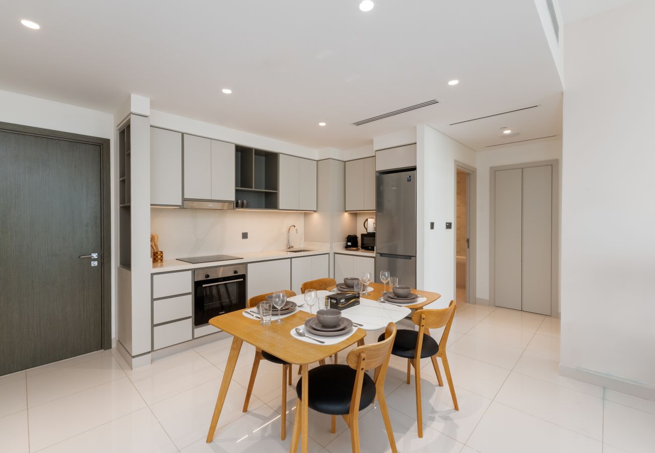 Apartment in Dubai - Sleek 1BR Emaar Beachfront | Near Marina & JBR