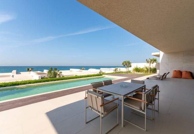 Villa in Ajman - Luxe 4BR Villa | Private Pool & Beach | Al Zorah