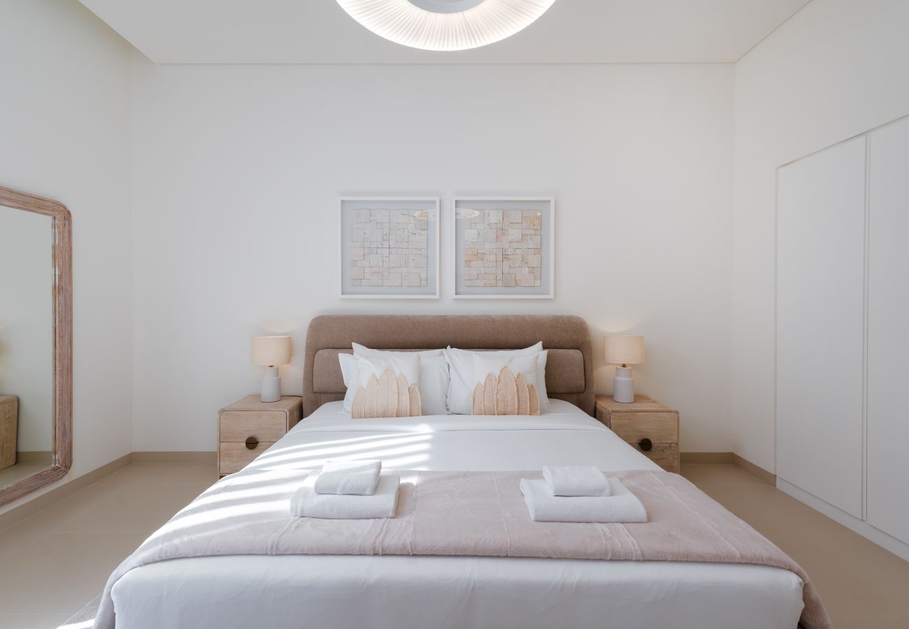 Villa in Ajman - Luxe 4BR Villa | Private Pool & Beach | Al Zorah