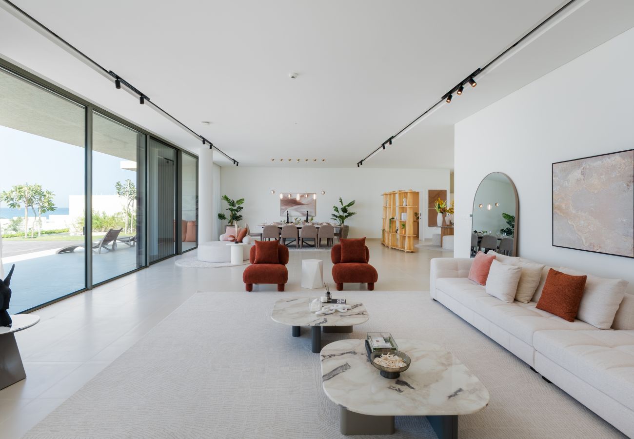 Villa in Ajman - Luxe 4BR Villa | Private Pool & Beach | Al Zorah