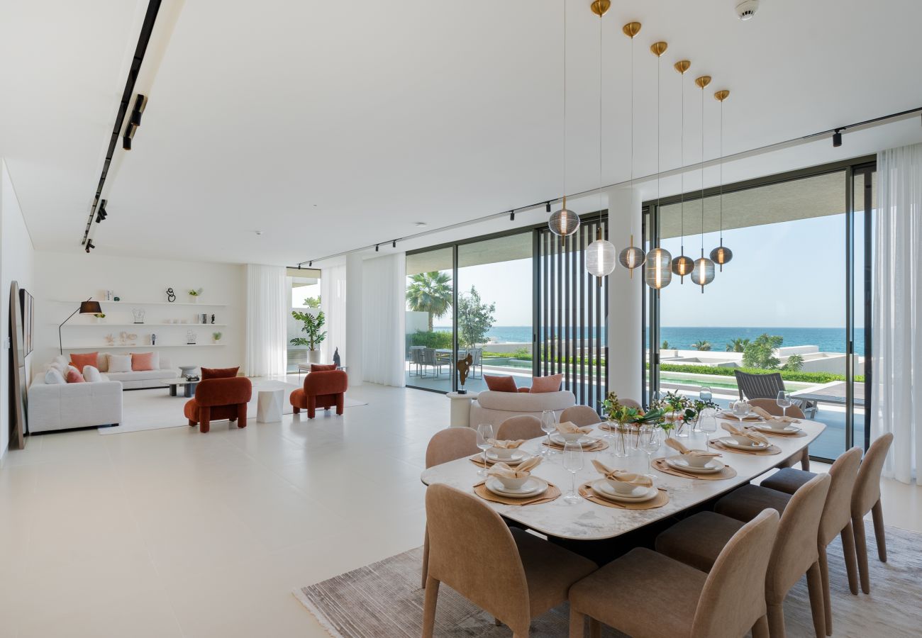 Villa in Ajman - Luxe 4BR Villa | Private Pool & Beach | Al Zorah