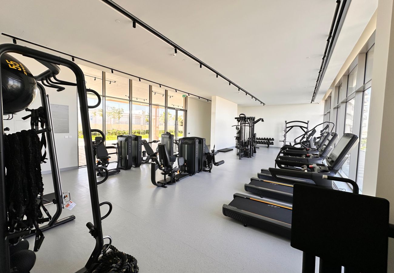 Villa in Ajman - Luxe 4BR Villa | Private Pool & Beach | Al Zorah