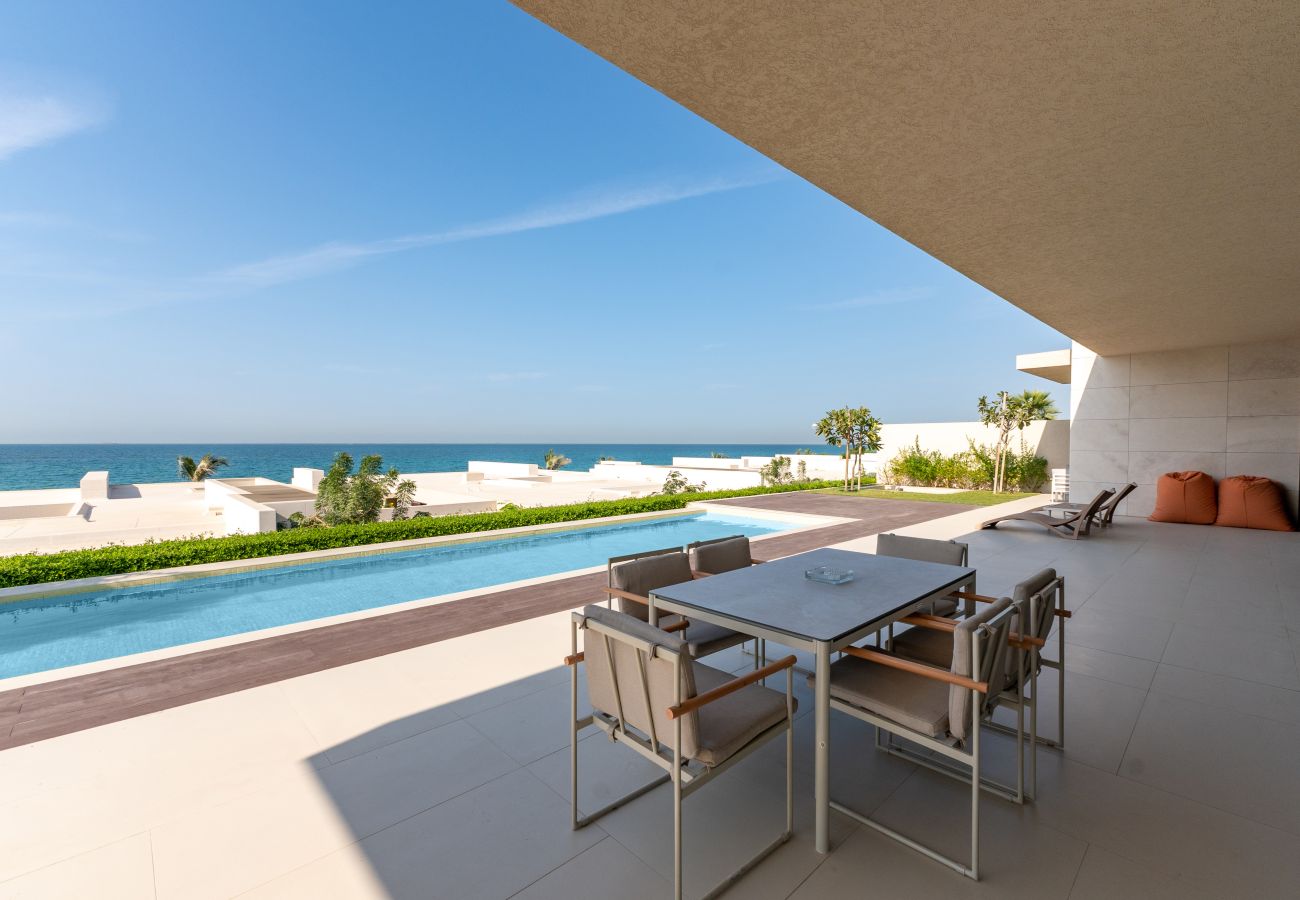 Villa in Ajman - Luxe 4BR Villa | Private Pool & Beach | Al Zorah