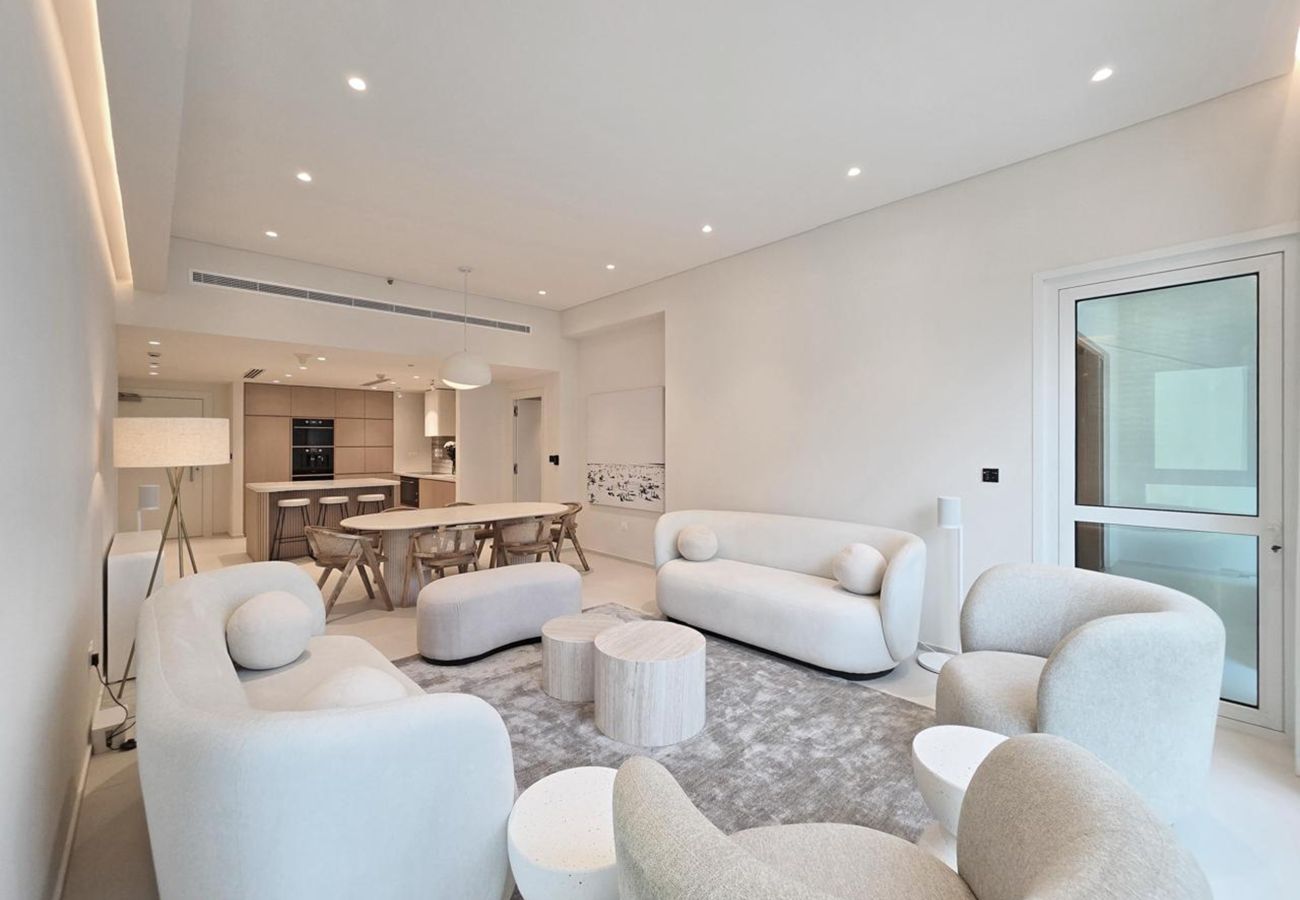 Apartment in Dubai - Modern Palm 2BR | Panoramic Frond & Yacht Views