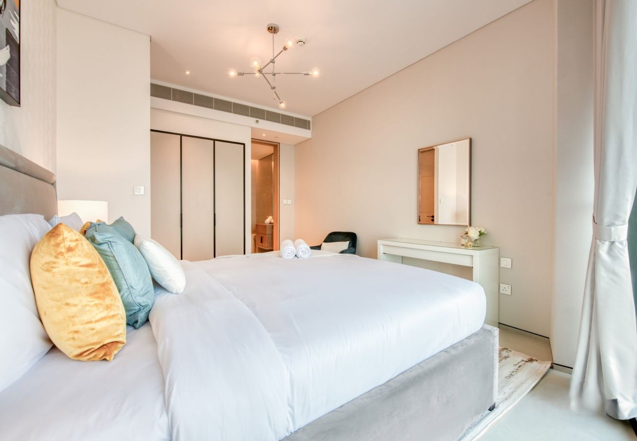 Apartment in Dubai - 1BR Marina View Apt at Address JBR