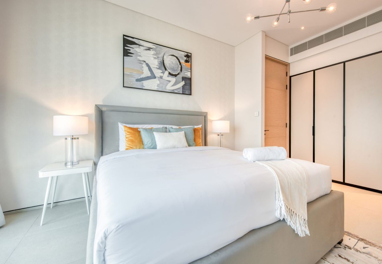 Apartment in Dubai - 1BR Marina View Apt at Address JBR