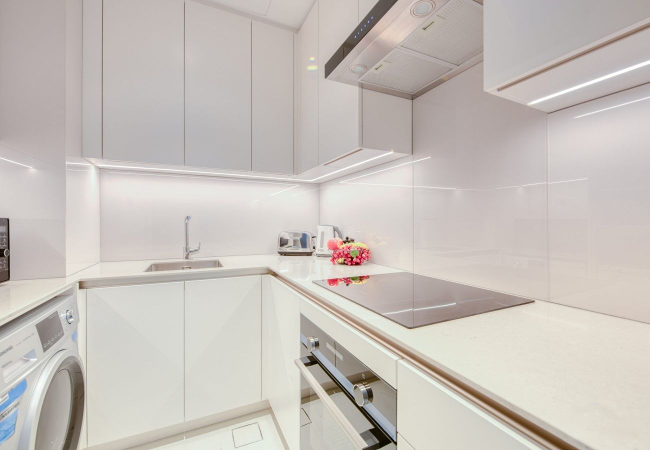 Apartment in Dubai - Modern 1BR Apartment at Address JBR