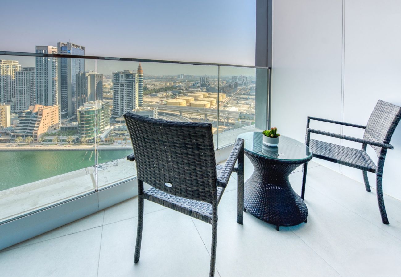 Apartment in Dubai - Vibrant 1BR Retreat at Address JBR
