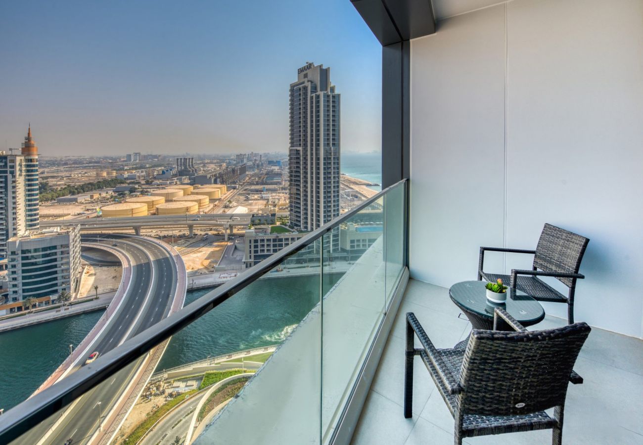 Apartment in Dubai - Vibrant 1BR Retreat at Address JBR
