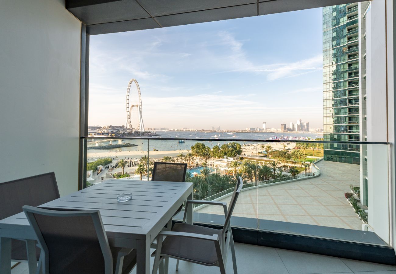 Apartment in Dubai - Modern 3BR + Maid's | Iconic Ain Dubai Views