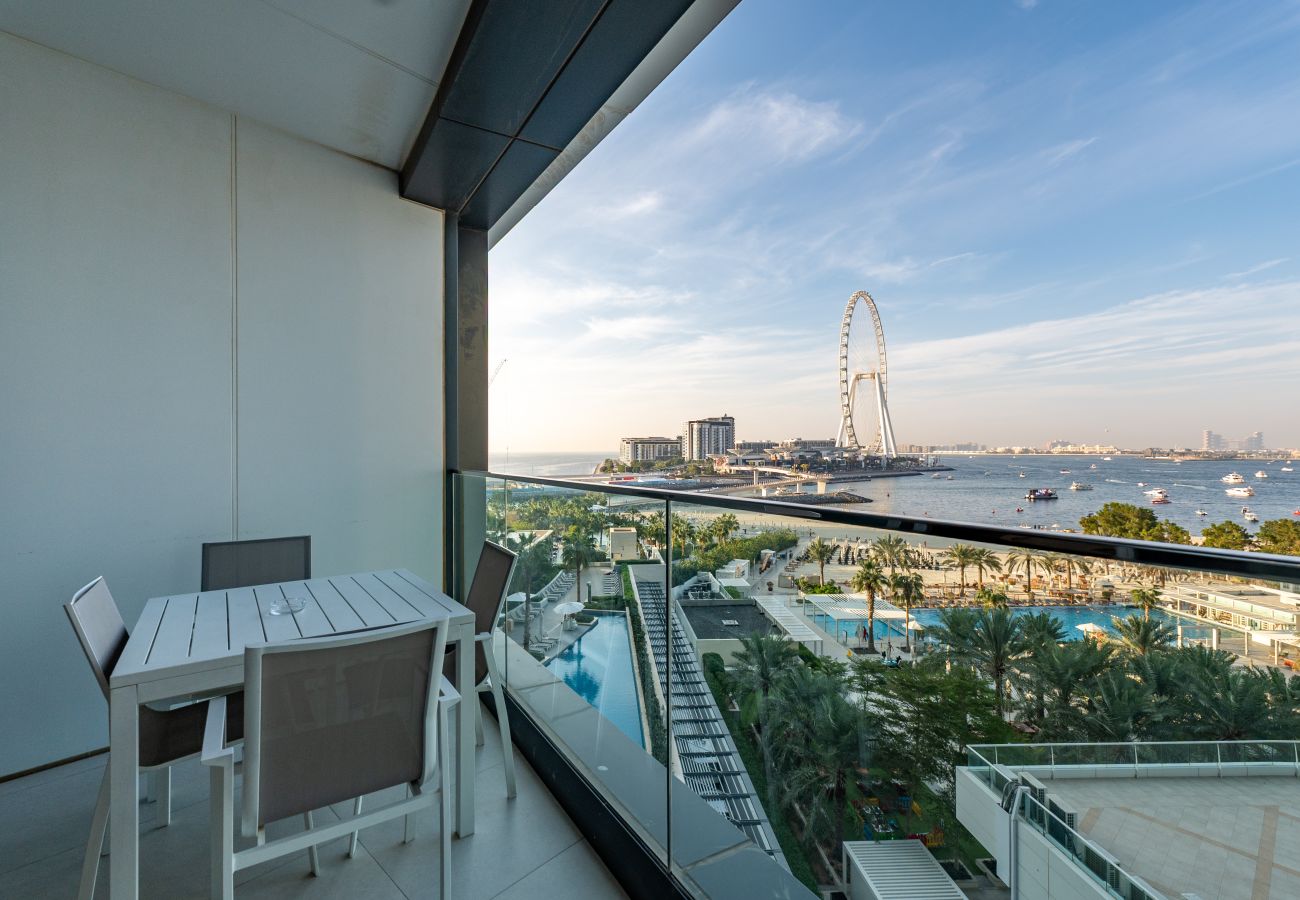 Apartment in Dubai - Modern 3BR + Maid's | Iconic Ain Dubai Views