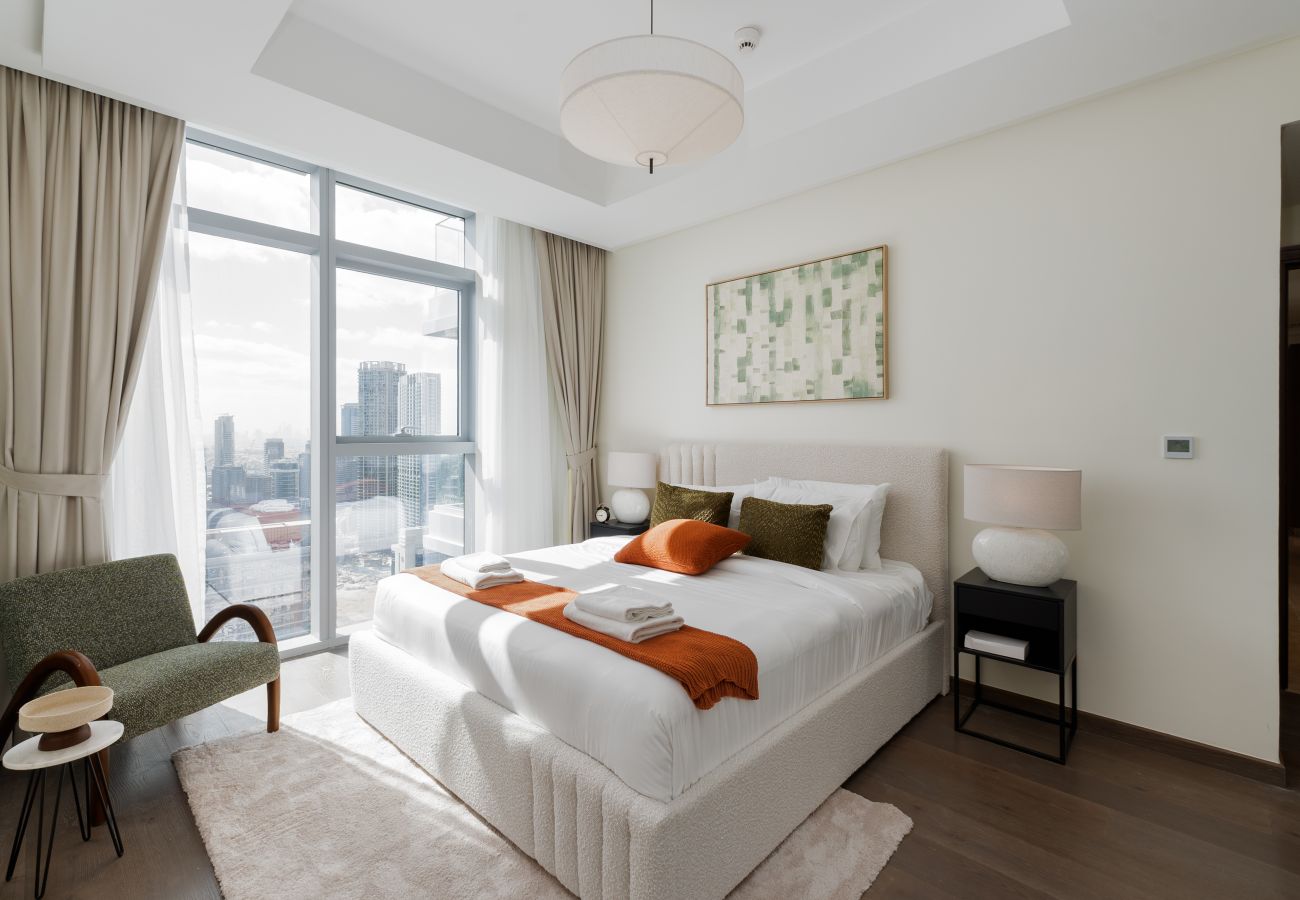 Apartment in Dubai - Urban 3BR Apt | Walk to Dubai Mall & Opera