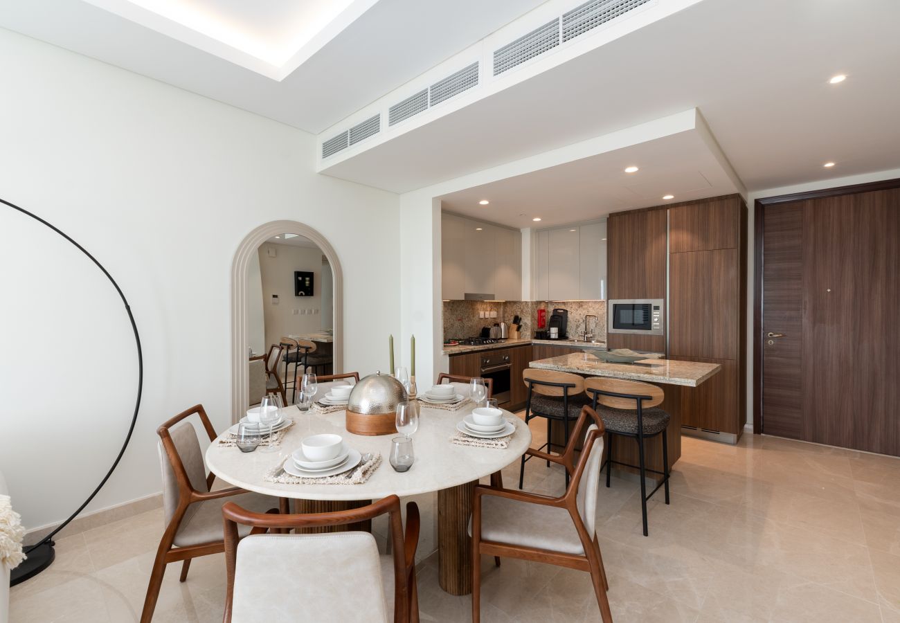 Apartment in Dubai - Urban 3BR Apt | Walk to Dubai Mall & Opera