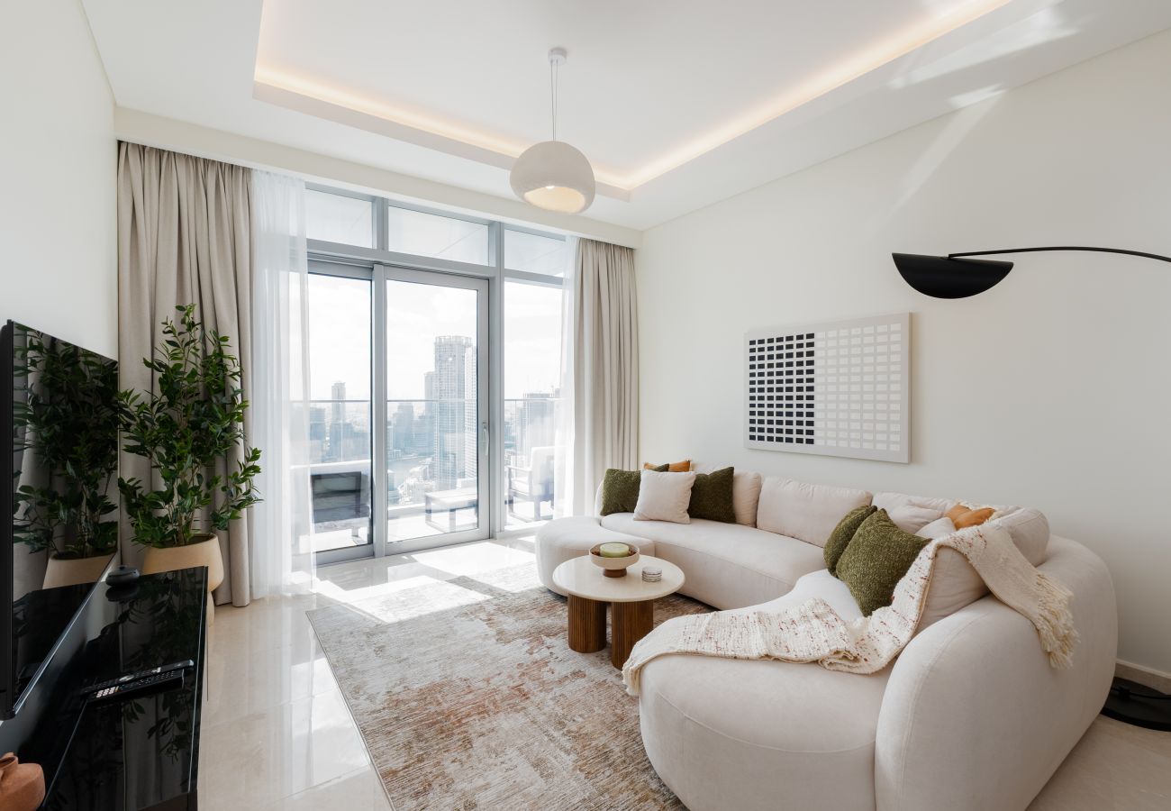 Apartment in Dubai - Urban 3BR Apt | Walk to Dubai Mall & Opera
