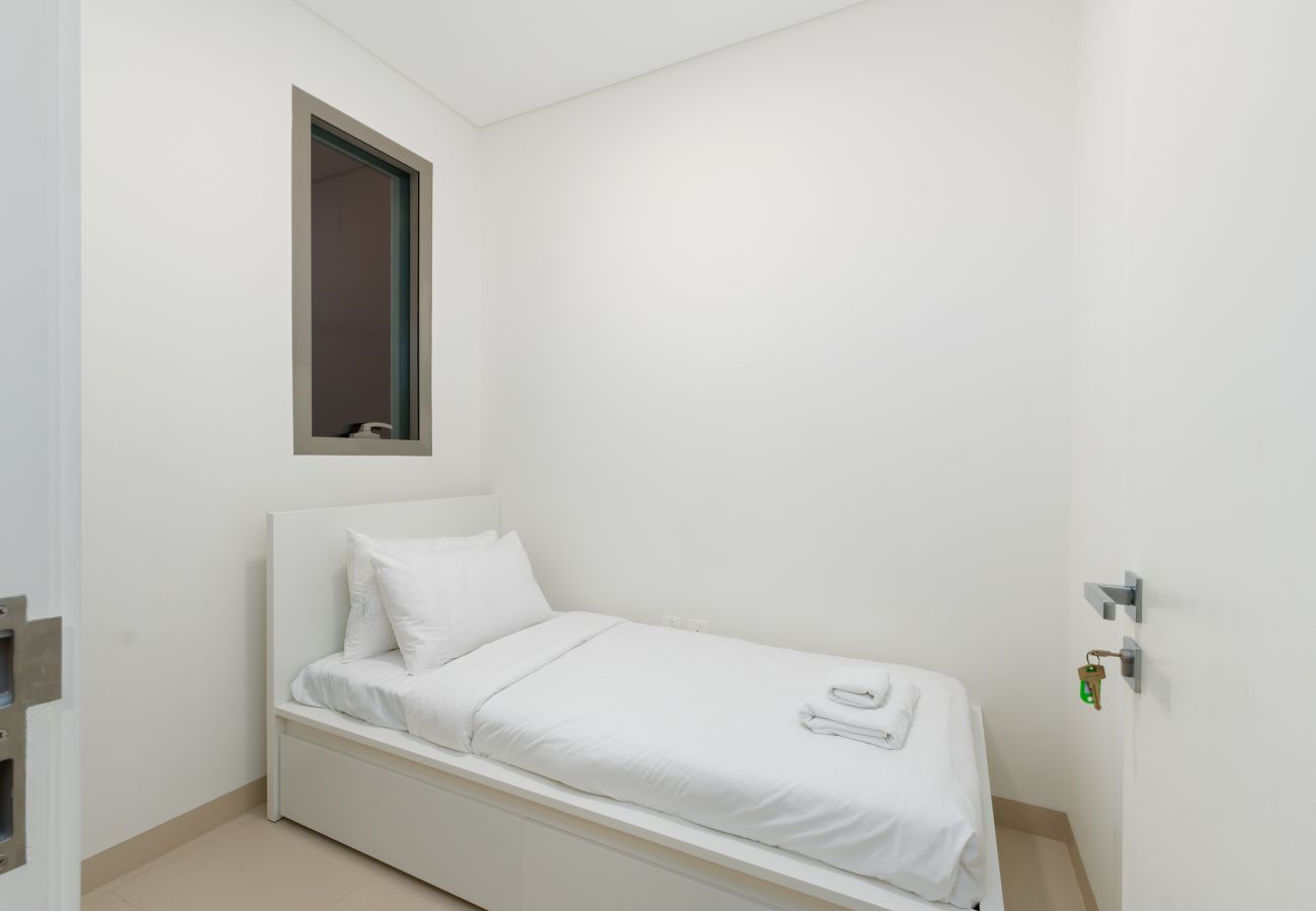 Villa in Ajman - 4BR Coastal Haven w/  Private Pool | Al Zorah