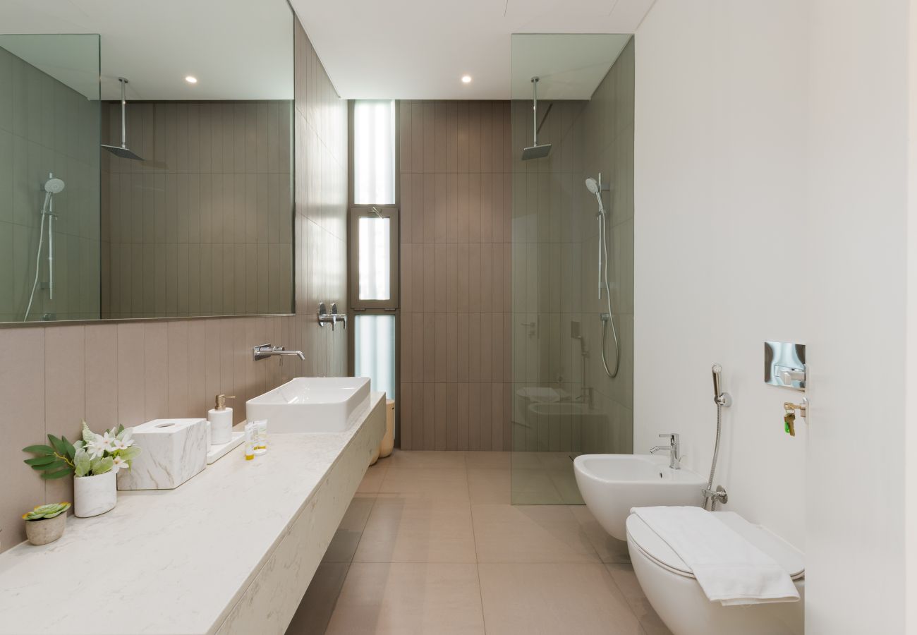 Villa in Ajman - 4BR Coastal Haven w/  Private Pool | Al Zorah