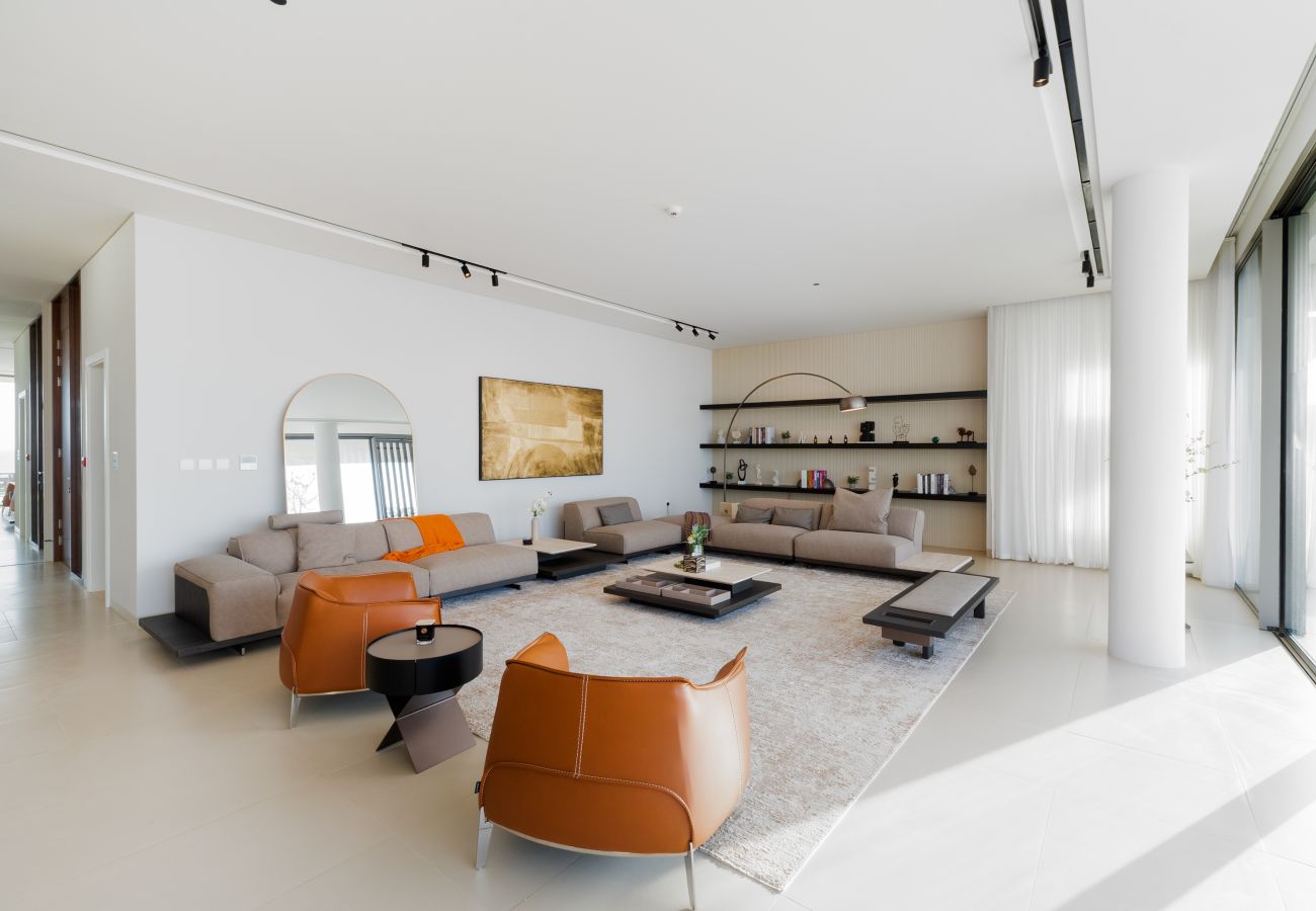 Villa in Ajman - 4BR Coastal Haven w/  Private Pool | Al Zorah