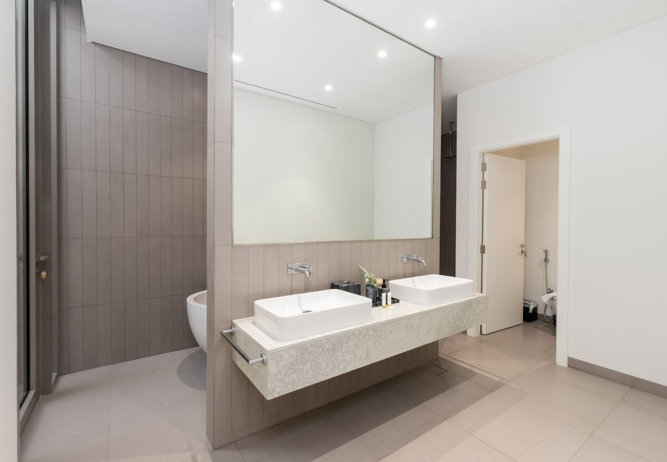 Villa in Ajman - 4BR Coastal Haven w/  Private Pool | Al Zorah