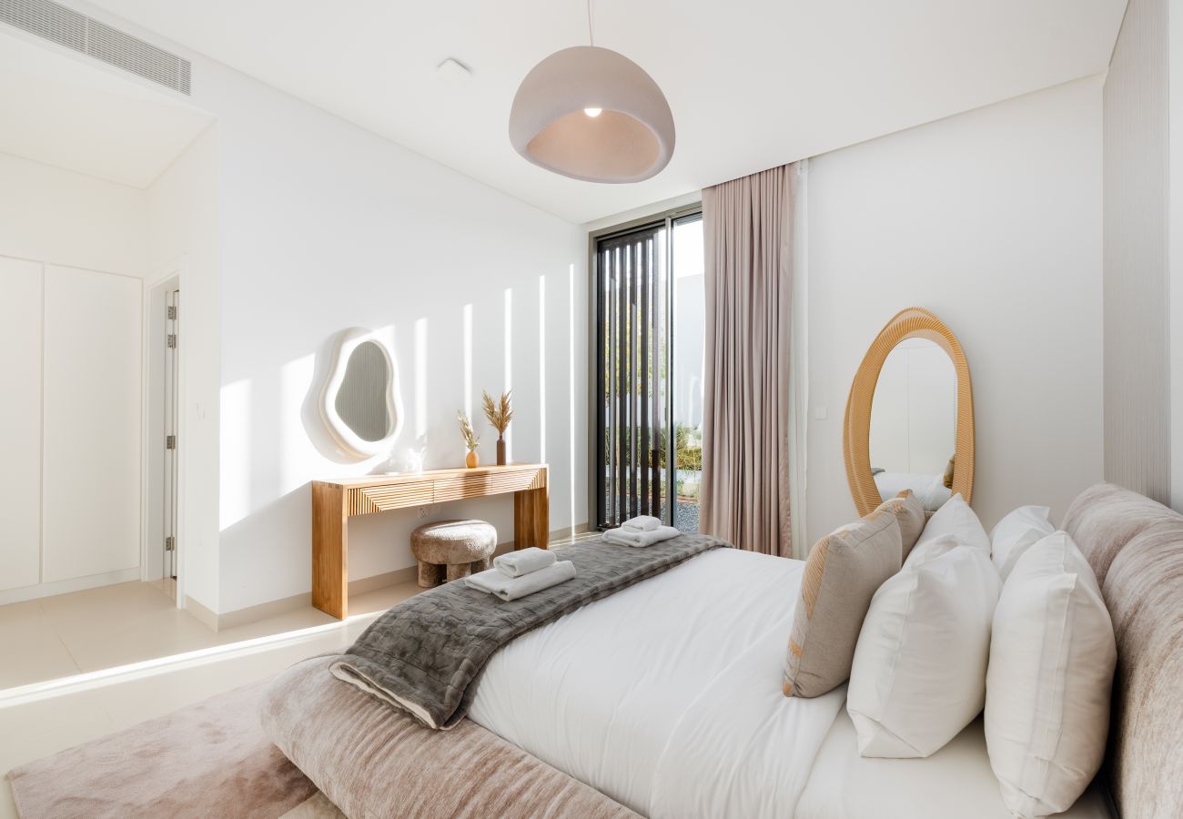 Villa in Ajman - 4BR Coastal Haven w/  Private Pool | Al Zorah