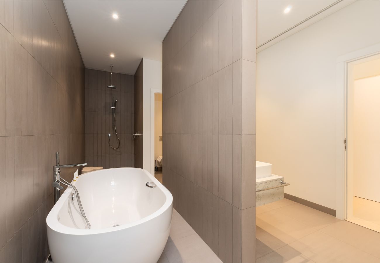 Villa in Ajman - 4BR Coastal Haven w/  Private Pool | Al Zorah