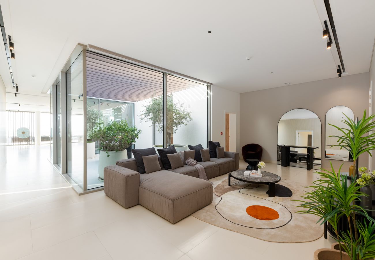 Villa in Ajman - 4BR Coastal Haven w/  Private Pool | Al Zorah