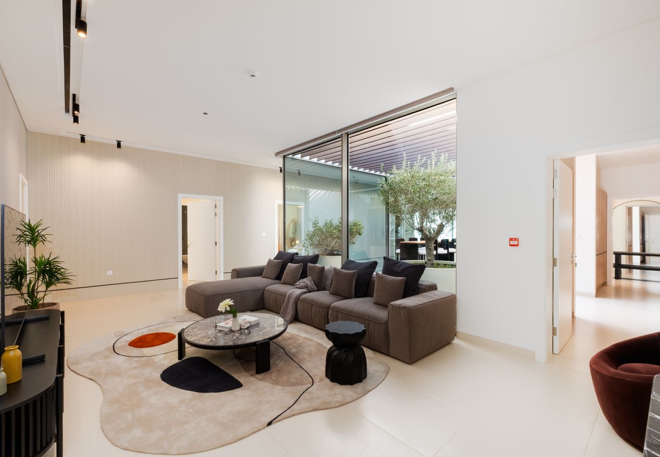 Villa in Ajman - 4BR Coastal Haven w/  Private Pool | Al Zorah