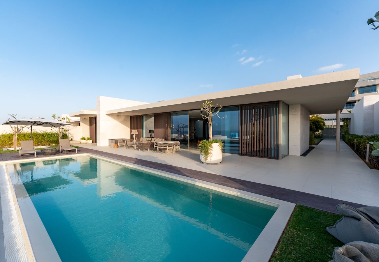 Villa in Ajman - 4BR Coastal Haven w/  Private Pool | Al Zorah