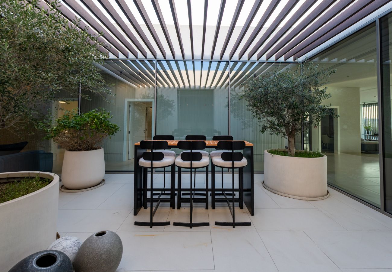 Villa in Ajman - 4BR Coastal Haven w/  Private Pool | Al Zorah